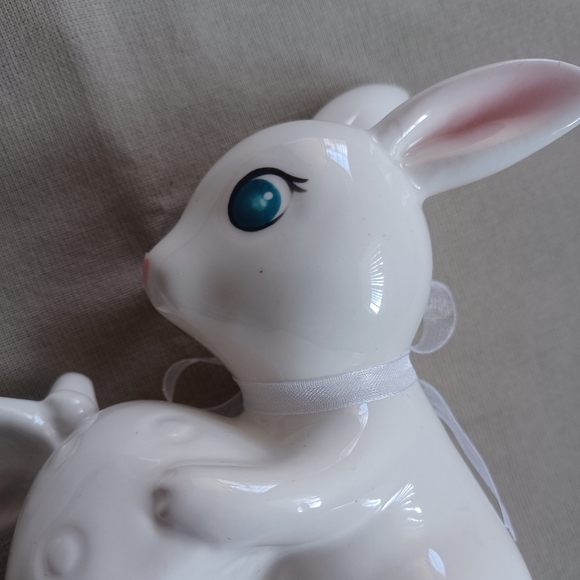 Spritz Ceramic Easter Bunny - Picture 8 of 12